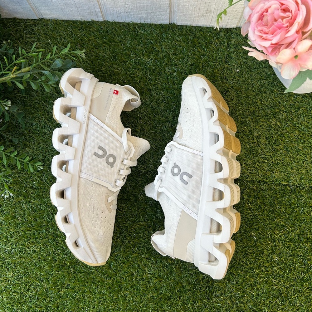 On Cloudswift Undyed white 
Sneakers women size 6 gently used - Picture 10 of 16